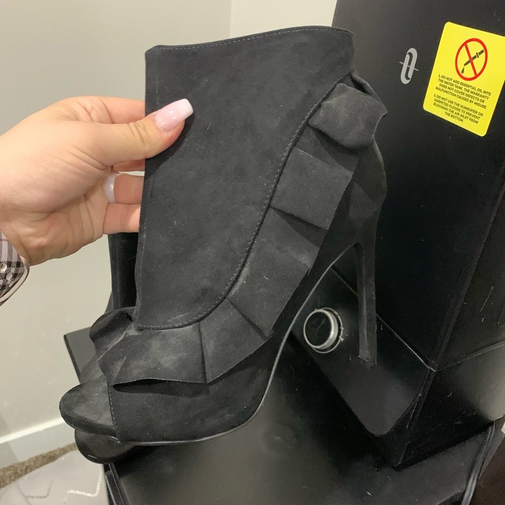 Open toe booties - Picture 2 of 5